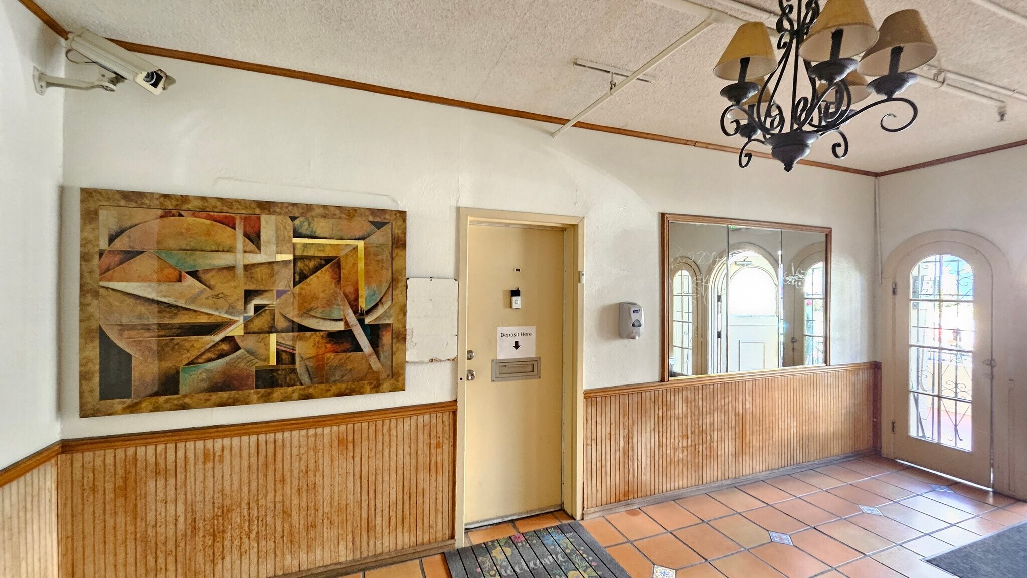 Building Photo - 727 S Coronado St