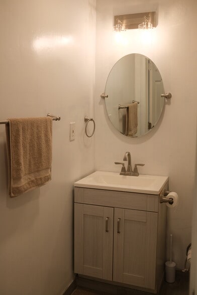 Building Photo - 3942 Marron St