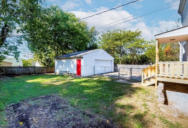 Building Photo - 1120 Liberty Rd