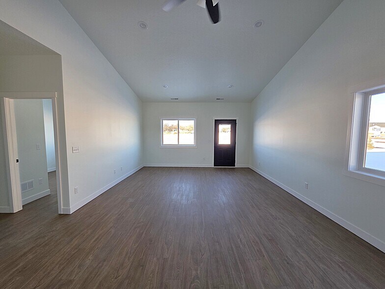 Building Photo - 1227 Wisteria Ln