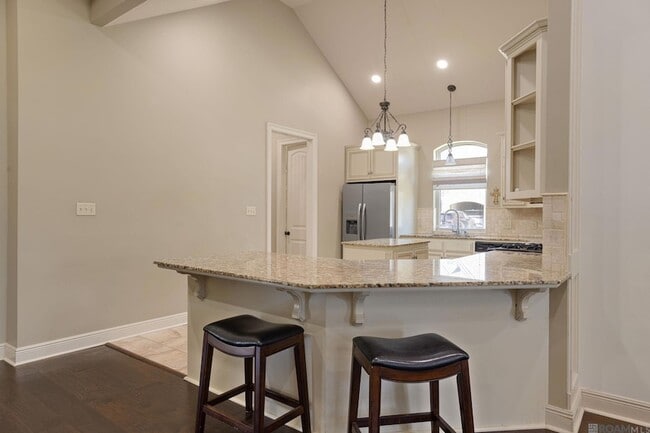 Building Photo - 100 Flora Springs Dr