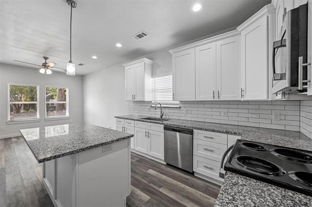 Building Photo - 517 E Heron St