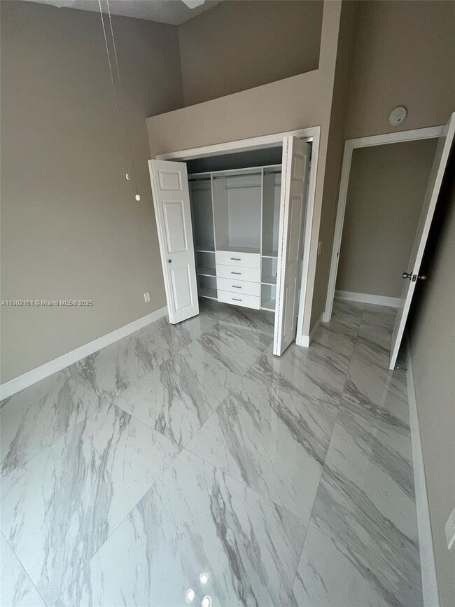 Building Photo - 5416 Eagle Lake Dr