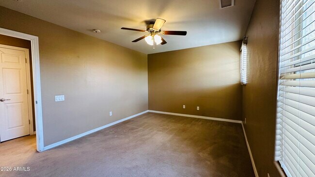Building Photo - 2138 W Marconi Ave