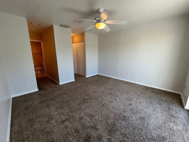 Building Photo - 26366 Nadir Rd