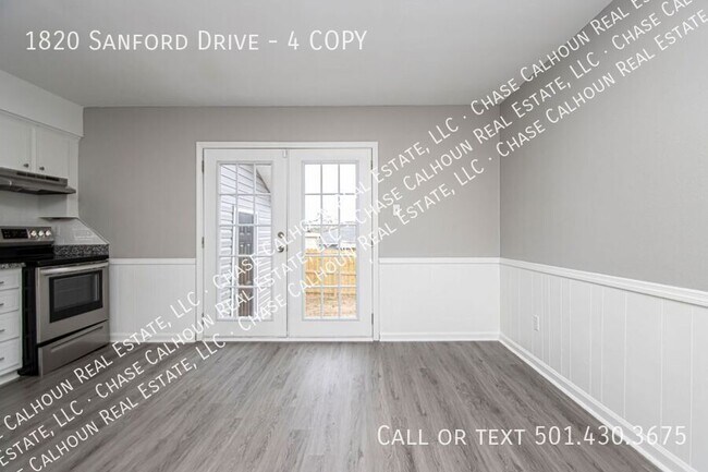 Building Photo - 1820 Sanford Dr