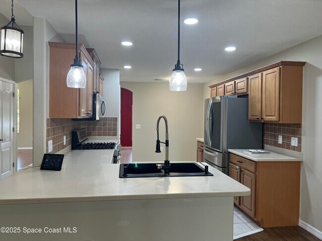 Building Photo - 1536 Grand Isle Blvd