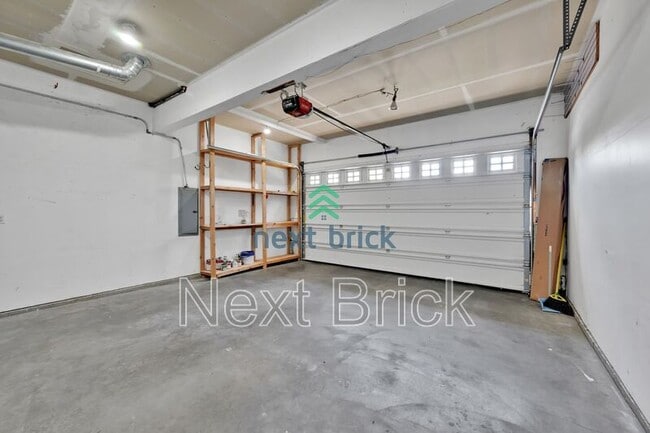 Building Photo - 121 Jonathan Rd