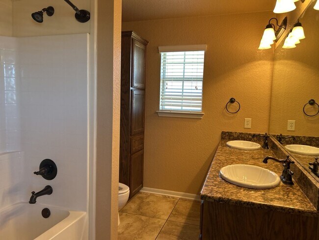 Building Photo - 4705 Autumn Valley Dr