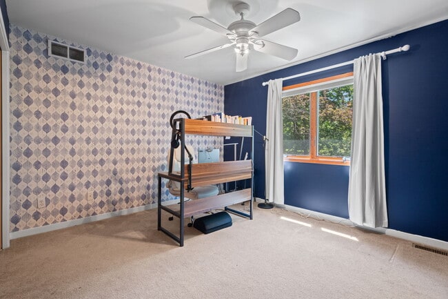 Building Photo - 254 Hunters Trail