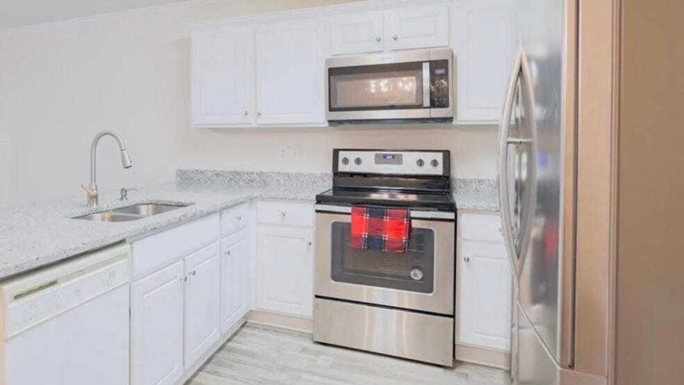 Building Photo - 2018 Reserve Ln