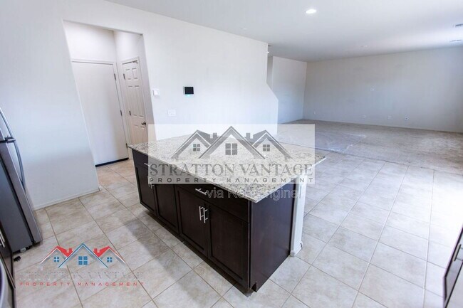 Building Photo - 43620 W Mescal Dr