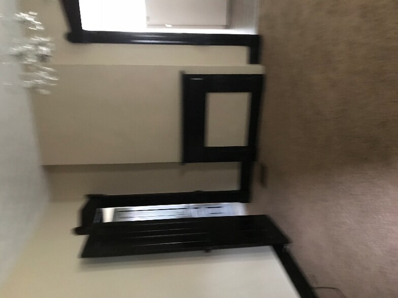 Building Photo - 227 James St