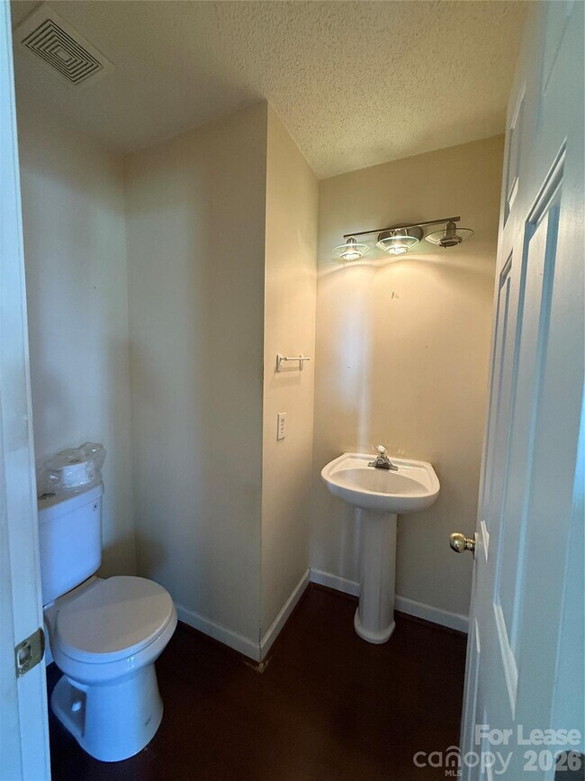 Building Photo - 3327 Buckvalley Dr