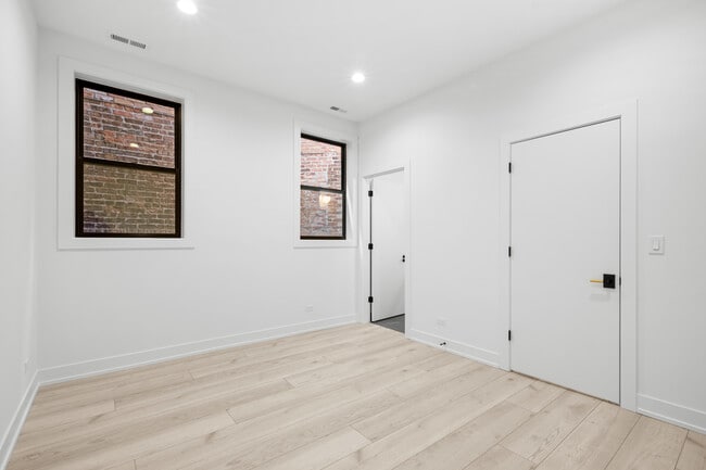 Building Photo - 1331 W Taylor St