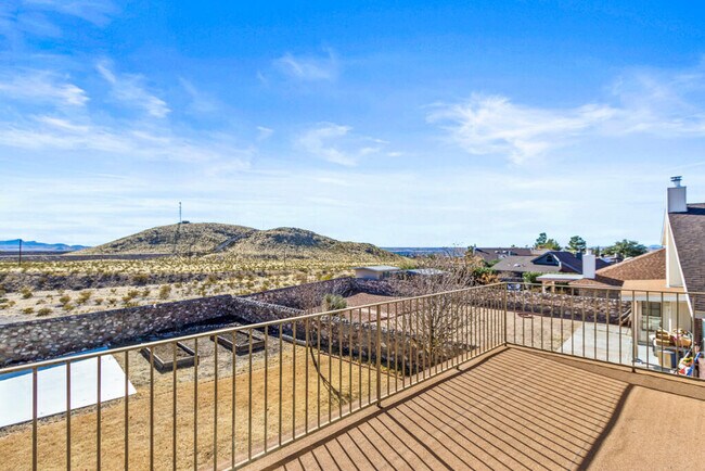 Building Photo - 1420 Desierto Rico Ave