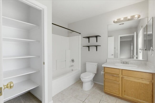 Building Photo - 3 Bedroom Home in Cooper Commons Near S Cooper Rd and E Hunt Highway!