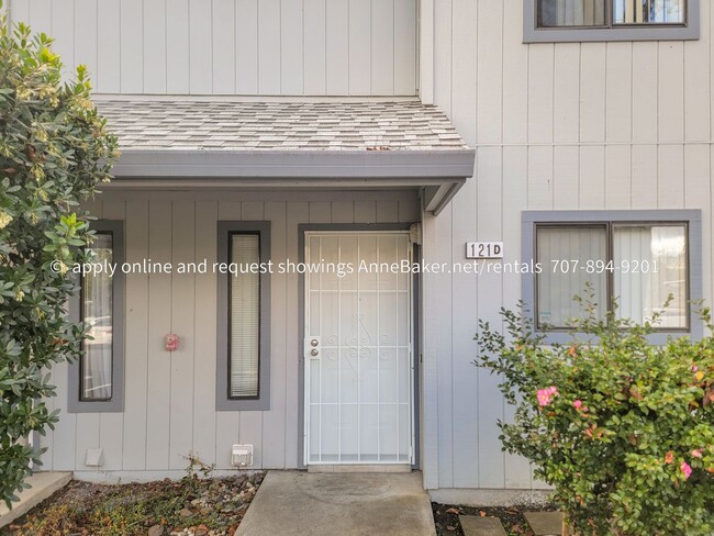 Building Photo - Cloverdale Meadows 2 Bedroom Condo Availab...