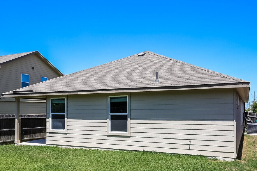 Building Photo - 1711 Emerald Edge