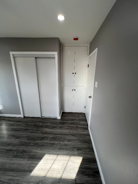 Building Photo - 2802 Flora Ave