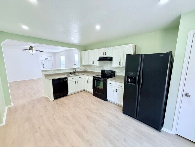 Building Photo - 9922 Kent Forest