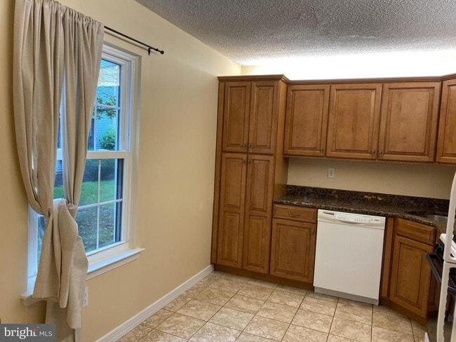 Building Photo - 64 Drewes Ct