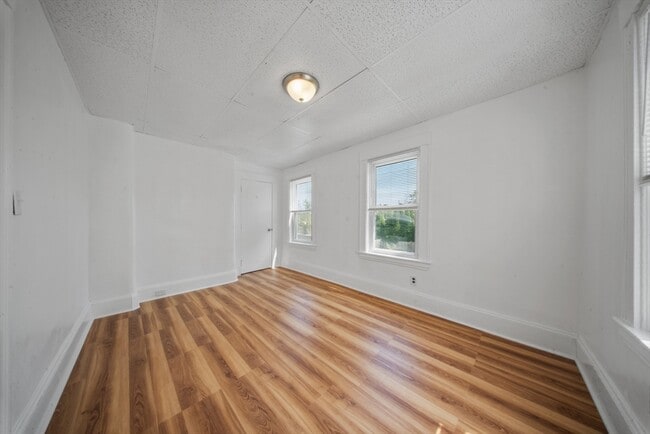 Building Photo - 198 Fayette St