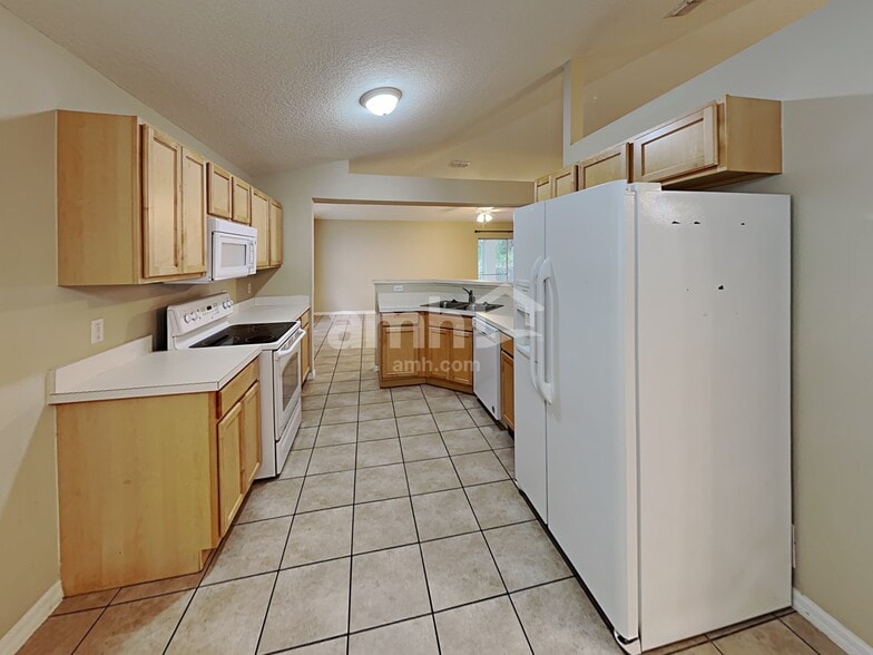 Building Photo - 1159 Macon Dr