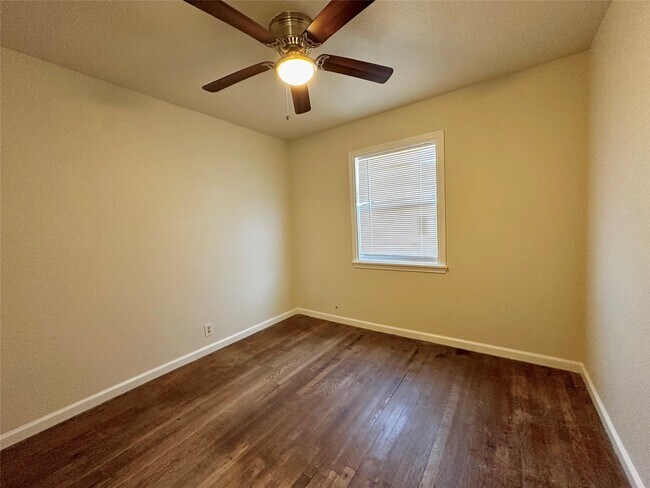 Building Photo - 9434 Fairland Dr