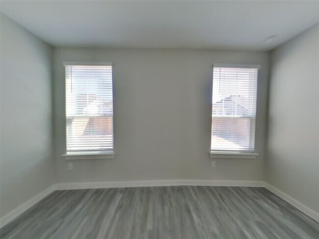 Building Photo - 1604 Mexican Heather Dr