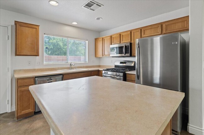 Building Photo - Status: Accepting Applications