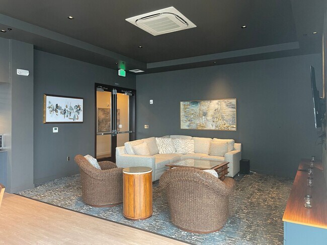 Building Photo - Roomy, 612 Square Foot, 1-Bedroom Home wit...