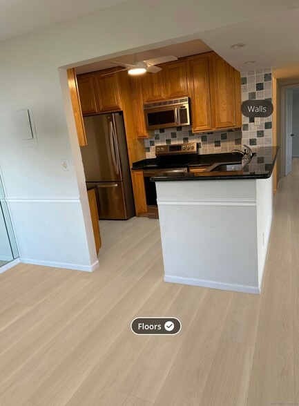 Building Photo - 1625 SE 10th Ave