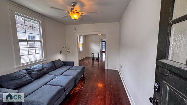 Building Photo - 6bd/3ba with Central AC Walking Distance to Campus. Text 510-631-1171 for more info!