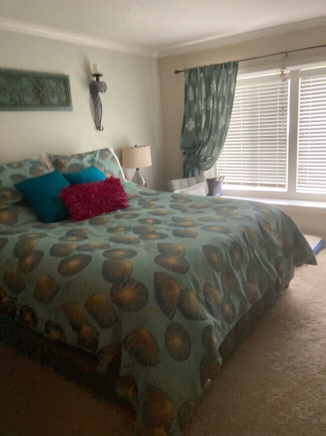 Building Photo - 1563 Stonewood Ct