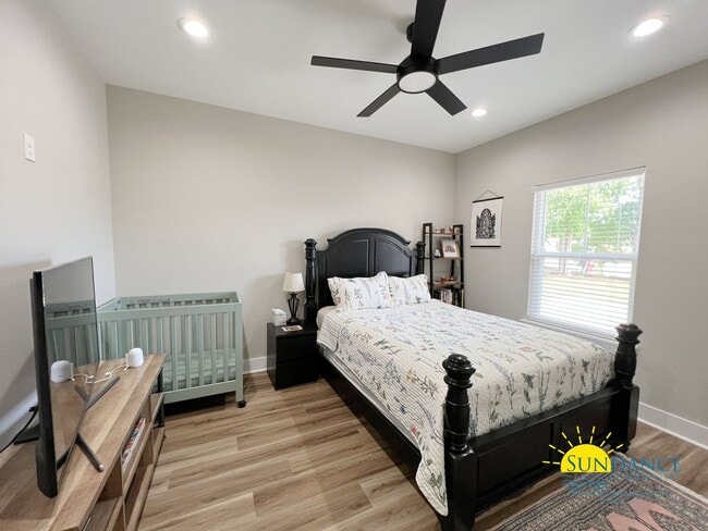 Building Photo - Spacious 4BR Home with Modern Finishes in Mossy Oaks Plantation!