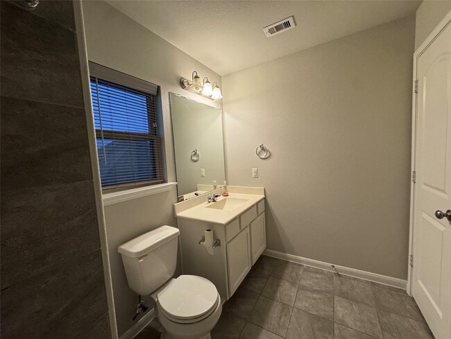 Building Photo - 10435 Moraine Lake Dr