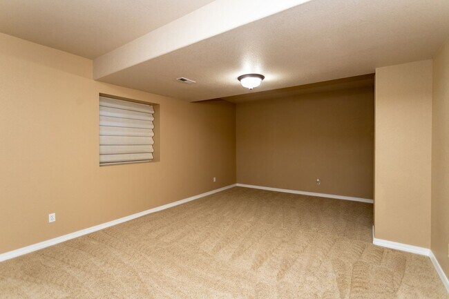Building Photo - 9922 Red Sage Dr