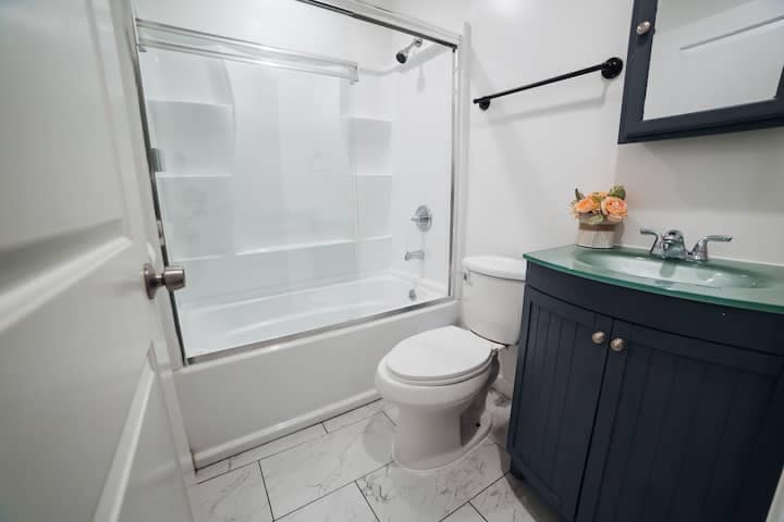 Building Photo - 9693 Amboy Ave