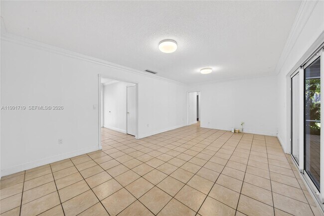 Building Photo - 10142 SW 79th Ave