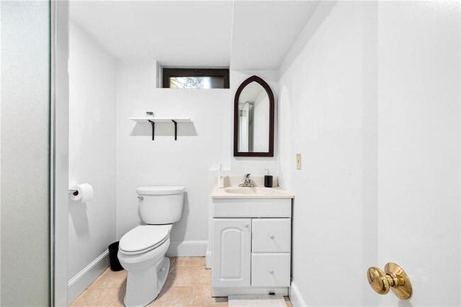 Building Photo - 138 Carroll Ave