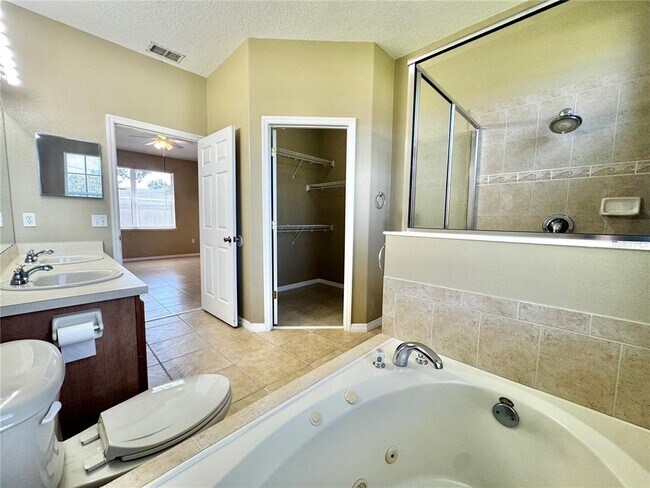 Building Photo - 806 Palermo Ct