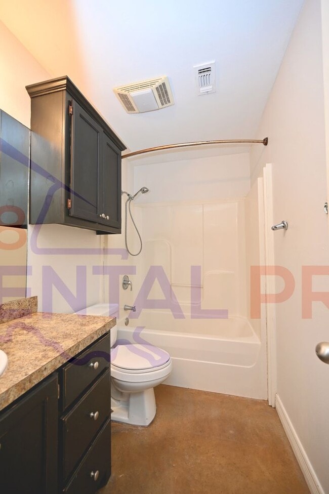 Building Photo - Three Bed, Two Bath Home in Ruston!