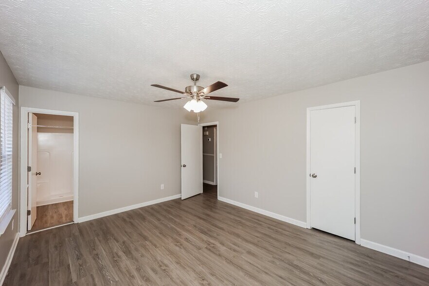 Building Photo - 1037 Lombardy Way