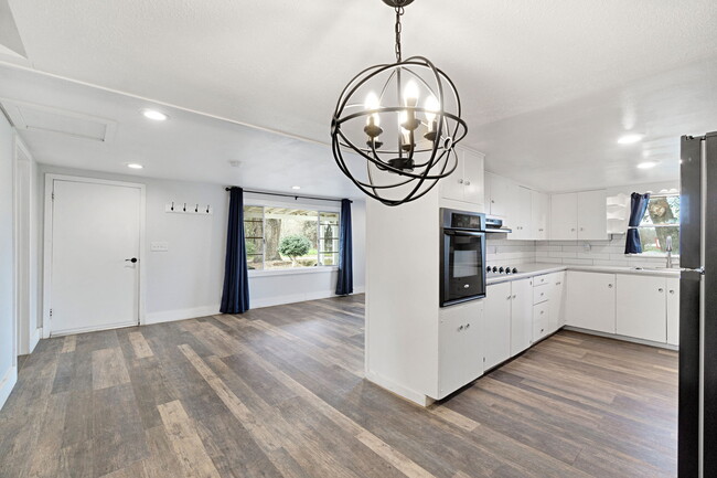 Building Photo - 480 N Rio Vista Ave