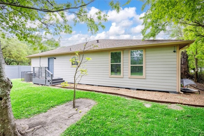 Building Photo - 4545 Rusk St