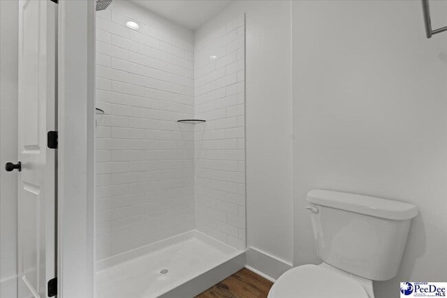 Building Photo - 501 W Cheves St