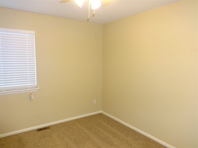 Building Photo - 5089 Morning Glory Pl