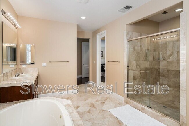 Building Photo - 1301 Sugarloaf Dr