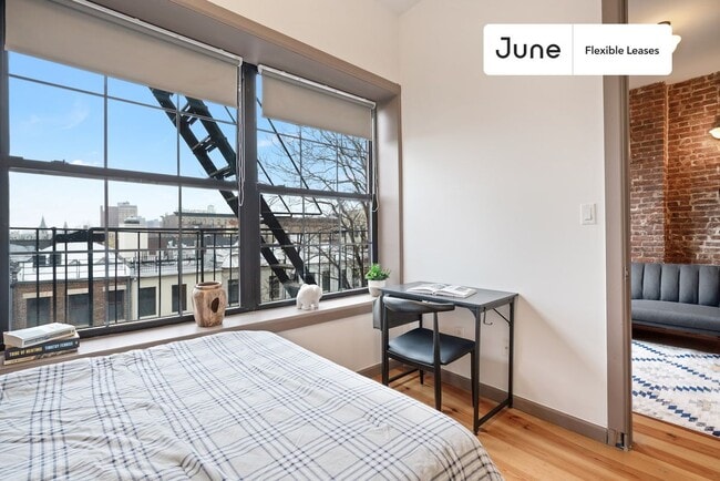 Building Photo - 209 W 135th St